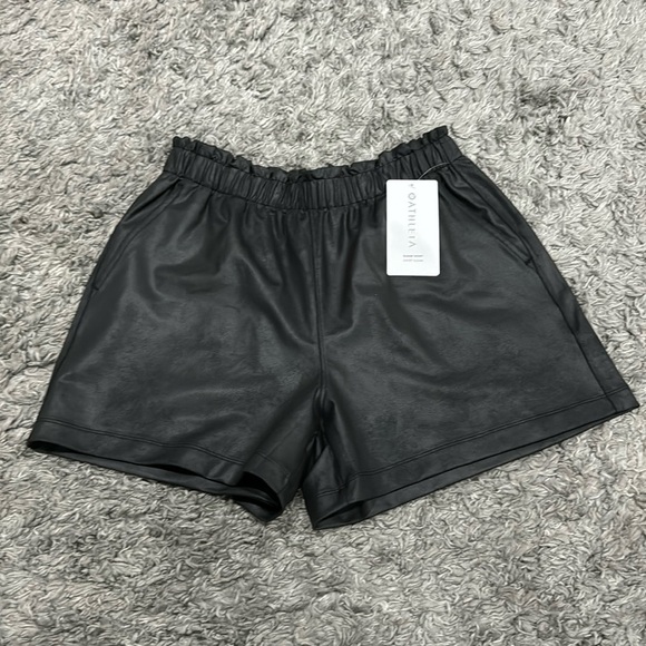 Athleta Gleam Short NWT Black Stylish Workout Evening Out Small designer bottom - Picture 2 of 8